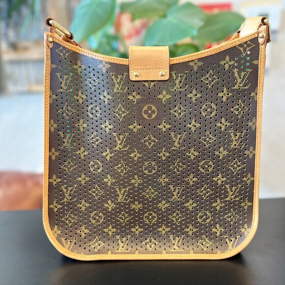 Louis Vuitton Green Perforated Musette Shoulder Bag - Picture 5 of 16